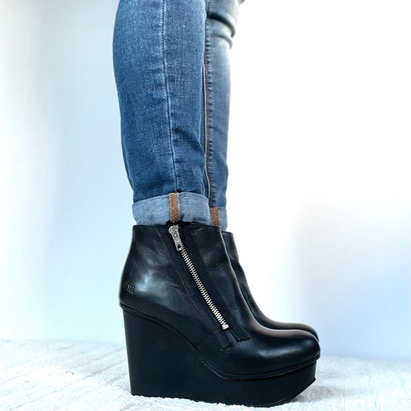 Diesel Shoes | Diesel Size 38 Black Leather Platform Wedge with Side Zipper | Color: Black | Size: 7.5 | Pm-26701326's Closet